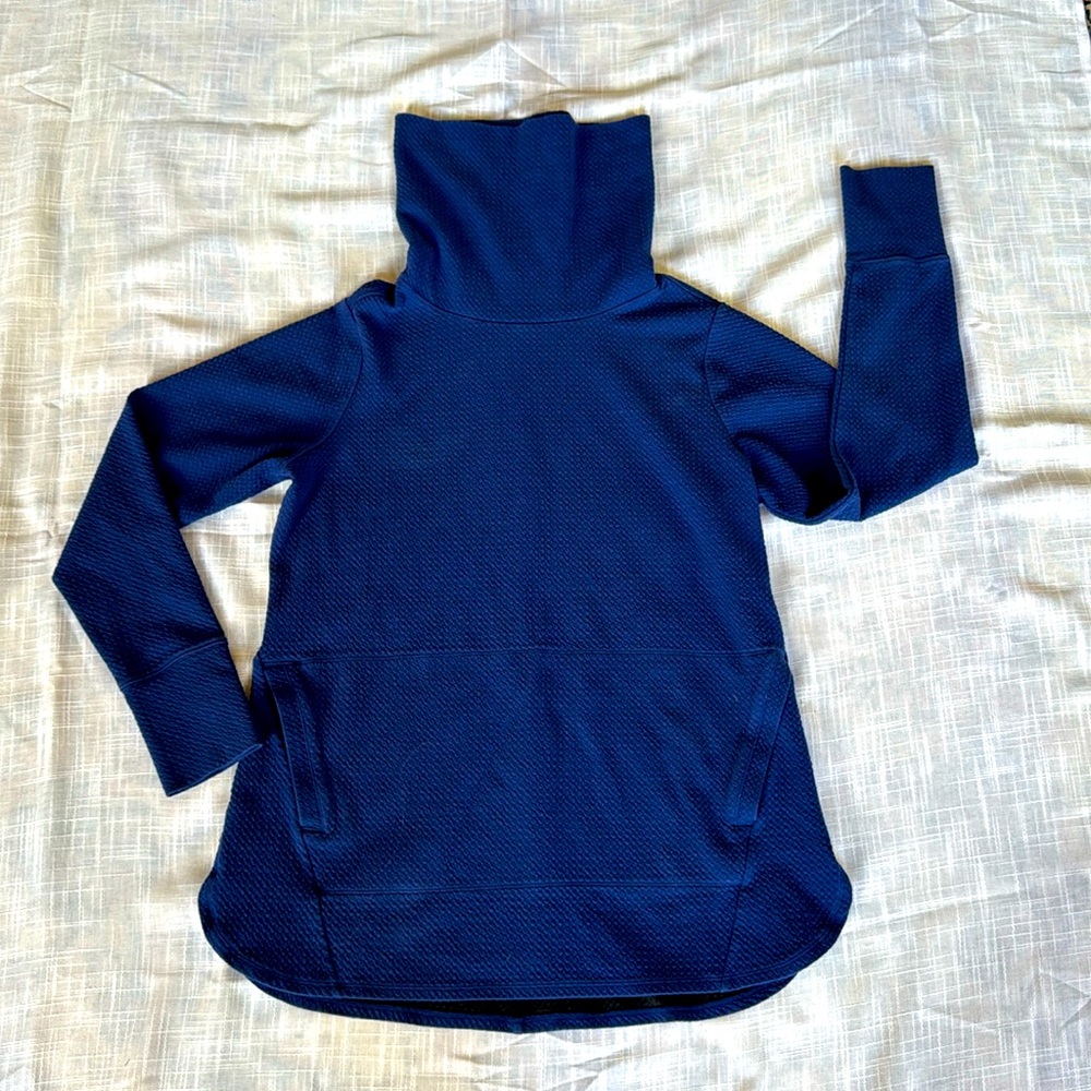 Duluth Trading Co Women’s textured Jacquard Funnelneck Tunic